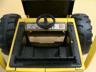 TONKA Fork Lift - - - - - 100 complete - with orange crate 4