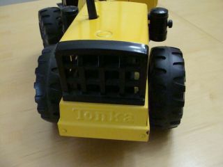 TONKA Fork Lift - - - - - 100 complete - with orange crate 5