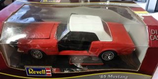 Vintage - Revell 1:18 Scale Diecast 1965 Ford Mustang -