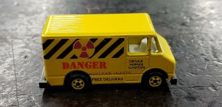 Hot Wheels The Simpsons Homer ' s Nuclear Waste Van 1990 Yellow Hubcaps 3