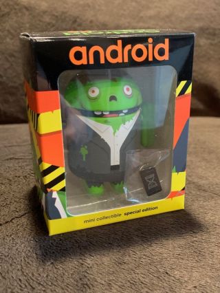 Android 3 " Mini Collectible - Special Halloween Edition - " Zombie Process "