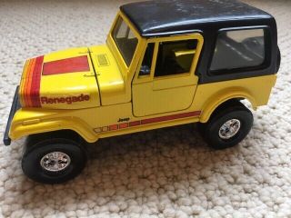 Jeep Renegade Wrangler 1/24th Scale Die - Cast By Ertl W/top