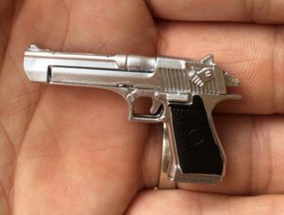1/6 Plastic Sliver Desert Eagle Gun Model Mini Pistol Toy Gift Figure