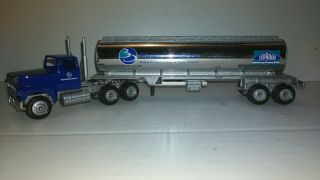 Winross Ford Truck And Tanker Trailer Betz Dearborn 1:64