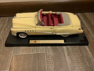 Motormax 1949 Buick Roadmaster 1:18 Diecast Car