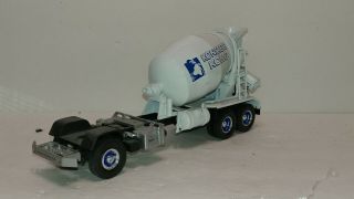 First Gear 1/34 White Koncrete Long Cement Truck Body&chassis