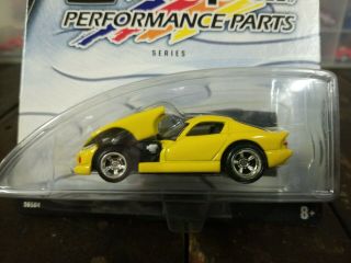 Hot Wheels Mopar Performance Parts Dodge Viper Gts No.  2/4 Yellow 2002