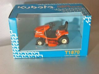 Kubota T1870 Lawn Tractor Ray Diecast Toy 1:24 Scale W/ Box