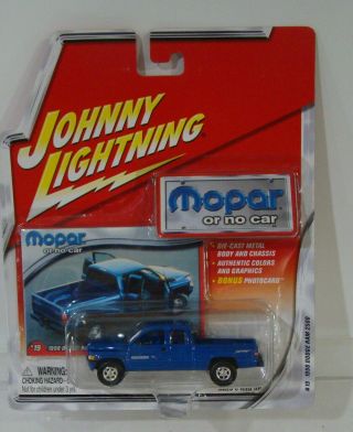 Johnny Lightning Mopar Or No Car 1998 Dodge Ram 2500 V8 Magnum Blue Momc