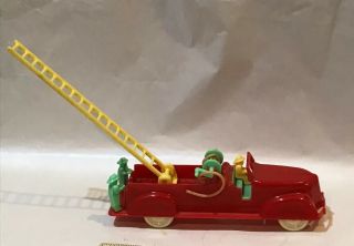 Vintage Renwal Fire Ladder Truck 57 Red/yellow/green 7 Inches - Hard Plastic