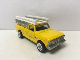 1979 79 Ford F - 250 Work Truck Collectible 1/64 Scale Diecast Diorama Model
