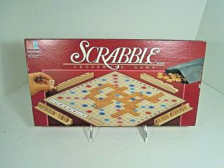 1989 COMPLETE BOXED SCRABBLE GAME BY MILTON BRADLEY IN 4