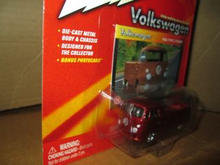 Johnny Lightning 1966 Type 2 Pickup Truck Volkswagen Vw 1:64 Red