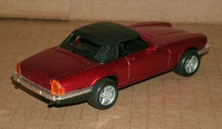 1/42 Scale 1992 Jaguar XJS V12 Soft Top Diecast Car Model - Welly 8670 Red 2
