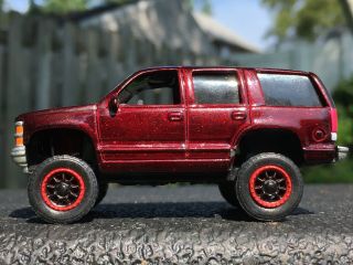 Custom Matchbox 1997 Chevrolet Tahoe 4x4 Lifted 1:64 With Rubber Tires Look Read