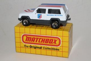 Matchbox Superfast Mb27 Jeep Grand Cherokee,  Ski Patrol,  Boxed