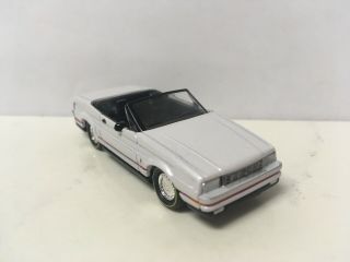 1992 92 Cadillac Allante Collectible 1/64 Scale Diecast Diorama Model