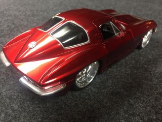 Jada 1963 Red Chevy Corvette Sting Ray Coupe Diecast Car Chevrolet 1/24 M 4