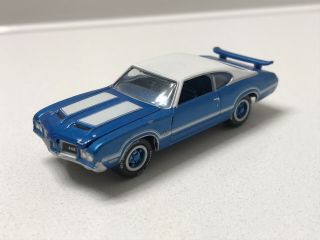 Johnny Lightning " Muscle Cars U.  S.  A.  " - Blue 1972 Oldsmobile Cutlass 442 Loose