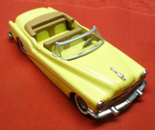 Dinky/matchbox 1:43 Die - Cast Yellow 1953 Buick Skylark Convertible Dyg - 04 - China