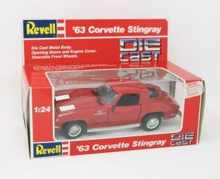 Revell Die Cast ' 63 Corvette Stingray Red 4