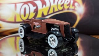 Hot Wheels Hooligan From The 2002 Target Pops Garage Set With Ww Real Riders