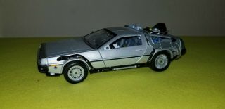 Back To The Future Part I Delorean Scale 1/24 Welly Die Cast