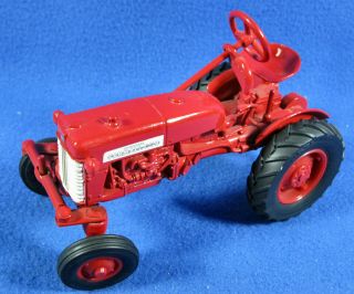 Ertl Mccormick Farmall Cub Tractor Red Diecast Metal 1/16 Vintage Series