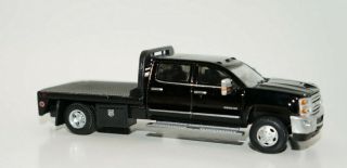 Black 2018 Chevy Silverado 3500 Hd Flatbed Dually Truck 1/64 Scale Greenlight