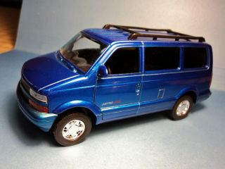 Jada Toys 1:32 2001 Chevrolet Astro Van Awd Blue Loose Pull - Back China 5 "