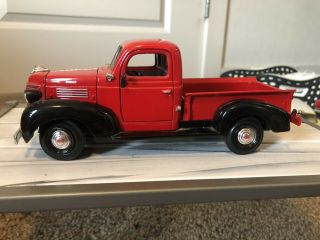 1941 Plymouth Pickup Truck Red Motormax 73278 1/24 Scale Diecast Model Toy Car
