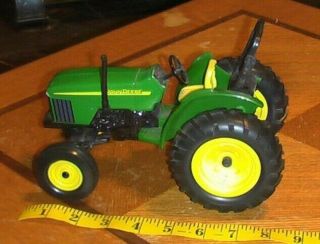 1/16 Ertl John Deere Farm Toy Utility Tractor
