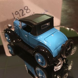 National motor museum diecast 1/32 1928 Chevrolet 2 passenger coupe 3
