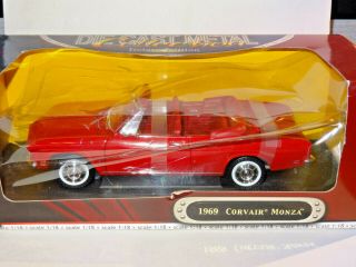 Road Signature 1:18 Scale Red 1969 Chevy Corvair Monza 92498