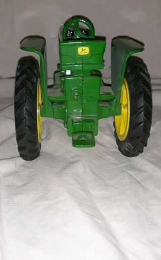 Ertl John Deere 3010 1/16 Tractor. 2
