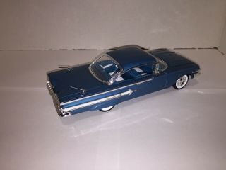 1960 Chevy Impala Convertible 1:24 Diecast Car Jada Toys 2