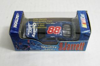Action Dale Jarrett 88 Quality Care Ford Taurus Limited Edition 1:64 Scale
