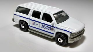 NYPD Matchbox.  DJY03.  Loose,  Fresh form Box White 2000 Chevrolet Suburban NYPD 3