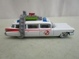 2009 Hot Wheels Ghostbusters Ecto - 1 1959 Cadillac Ambulance 1:64 (minty)