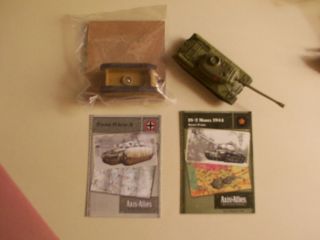 Axis And Allies Is - 2 Model 1944 Tank & Panzer Iv Ausf G.  Tank W/cards L@@k