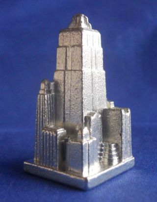 Scene It Friends N.  Y.  Empire State Building Token Replacement Game Piece Part