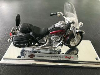Maisto 1:18 Scale Harley - Davidson 2000 Flst Heritage Softail Classic Die Cast