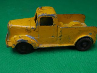 Vintage Tootsie Toy Yellow Tow Truck Wrecker Diecast Toy Chicago Usa