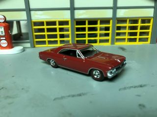 1/64 1966 Chevy Chevelle Ss/red/blk Int/396 4sp/rubber Redlines On Rally Wheels