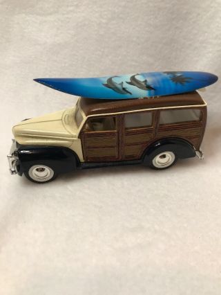 1949 Ford Station Wagon Diecast 1:32 Car Woody Wagon With Dolphins Surfboard 4”