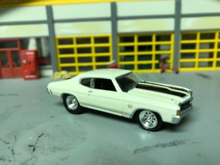 1/64 1971 Chevy Chevelle Ss/white / Blk Int / 454 4 Speed/ Alloy Wheels