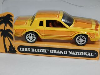 Johnny Lightning 1985 Buick Grand National (yellow) Scrapin 