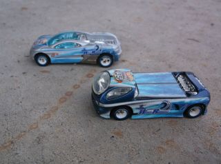 Hot Wheels 2003 Highway 35 World Race Wave Rippers Deora Ll & Back Draft