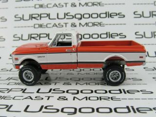 Greenlight 1:64 Scale Loose Lifted Org/wht 1969 Chevrolet K - 10 K10 Pickup Truck