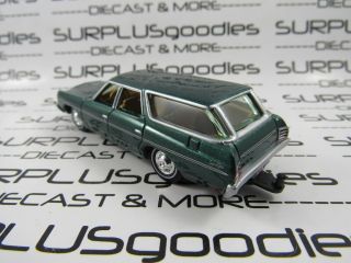 Johnny Lightning 1:64 Scale LOOSE Green 1973 CHEVROLET CAPRICE Station Wagon 2
